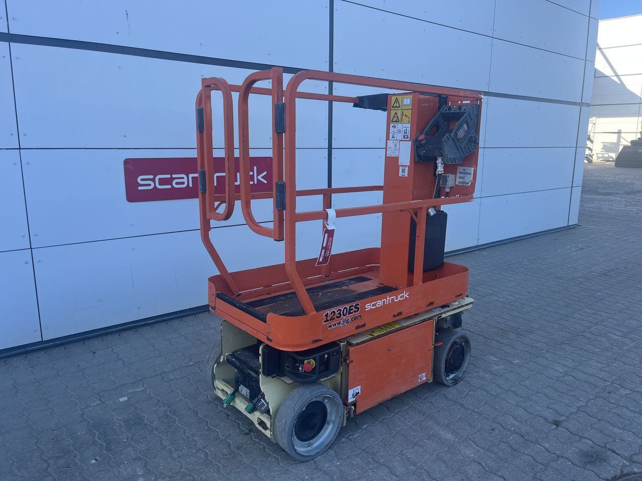 JLG 1230ES