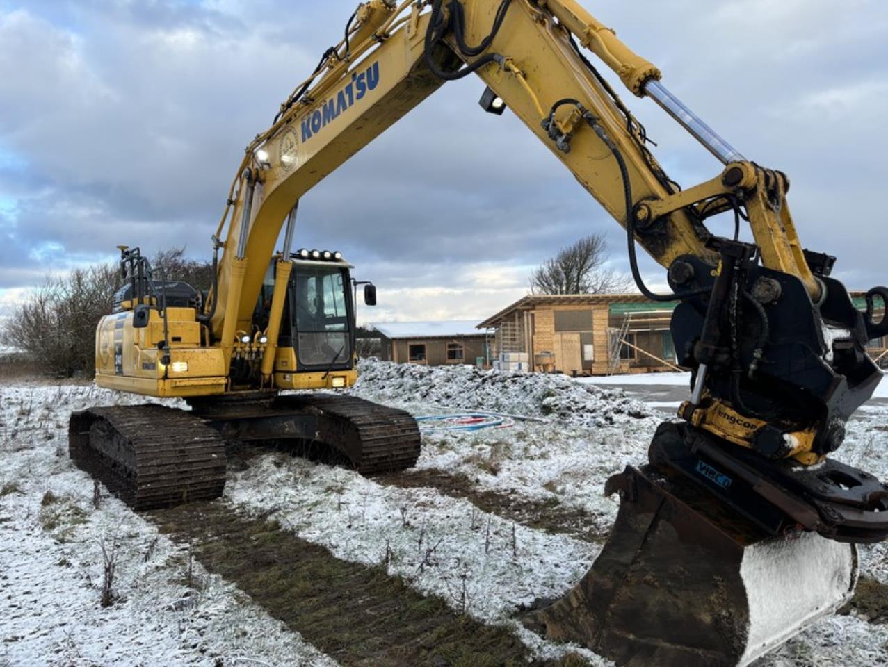 Komatsu Komatsu PC240LC-11