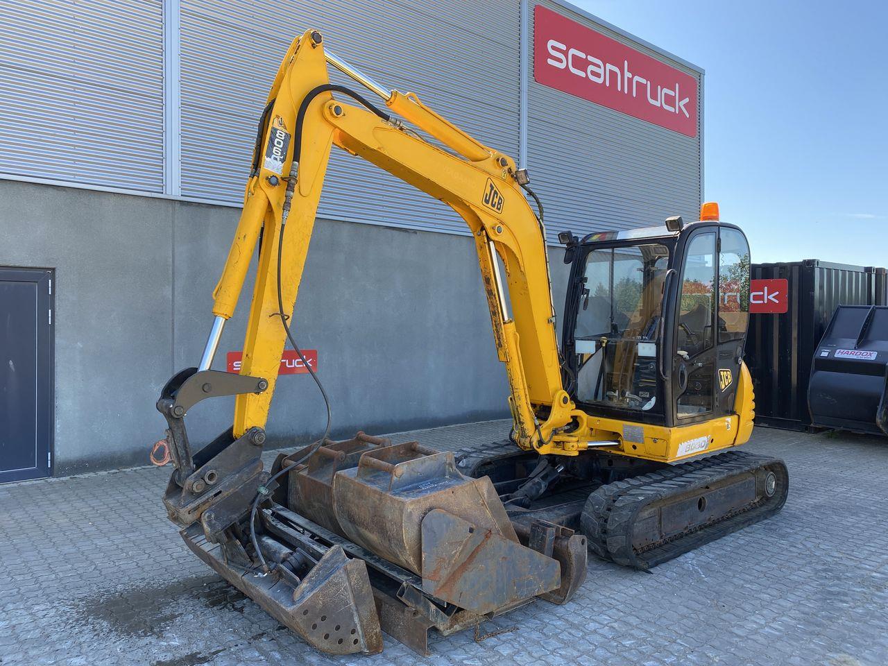 JCB 8060