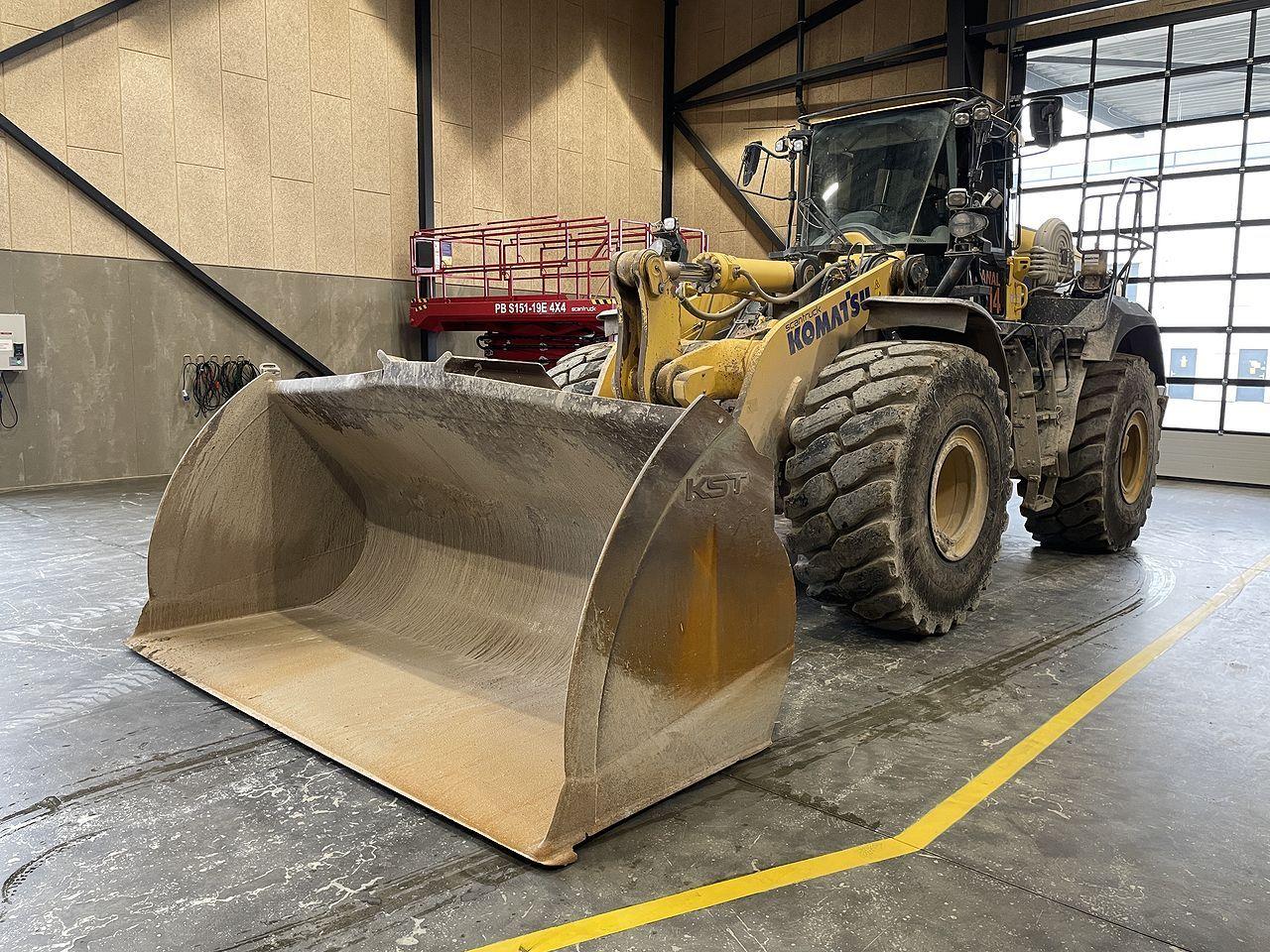 Komatsu WA475-10EO