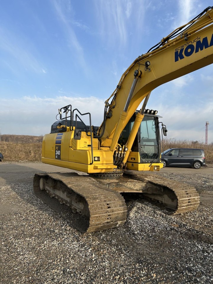 Komatsu PC240LC-11EO