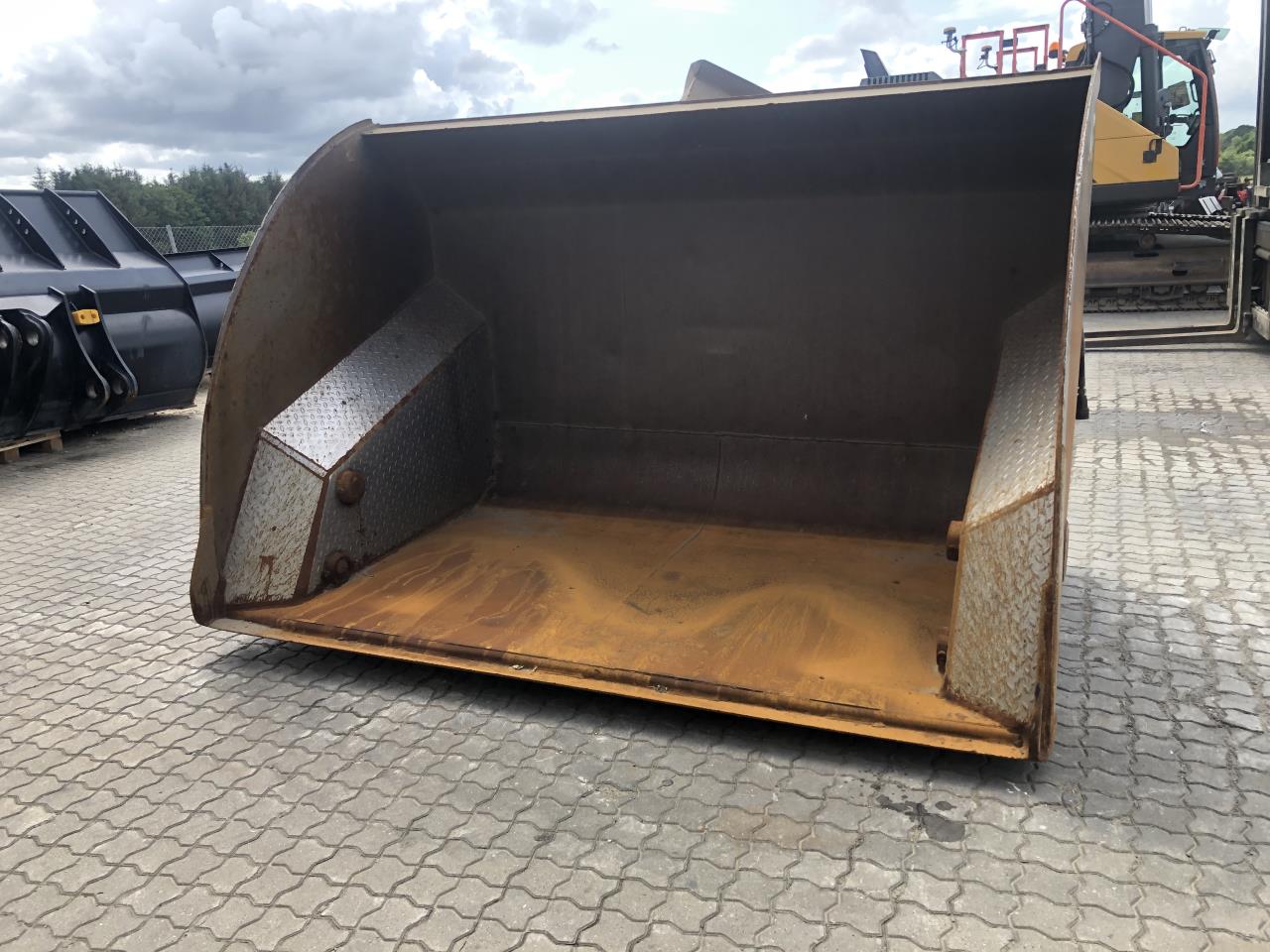 Højtipskovl